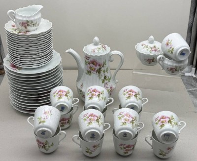 Auktion 373<br>Kaffeeservice für  mind. 14 Personen 