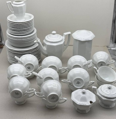 Auktion 373<br>umfangreiches Tee-Kaffeeservice 