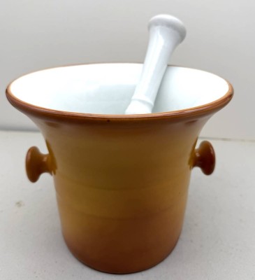 Auktion 373<br>übergrosser Porzellan-Mörser mit  Stößel, H-20 cm, D-23 cm [1]