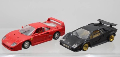 Auktion 373<br>2x Modellautos, Burago Ferrari und Majorette Lamborghini Countach 5000, 1:24 [1]