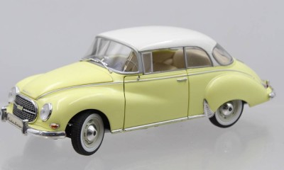 Auktion 373<br>Revell, Auto Union 1000 S Sportcoupe, 1:18, Spiegel lose aber anbei [1]