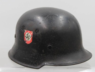 Auktion 373<br>Feuerwehrhelm Polizei  2.WK beidseitig Embleme , im Nacken Brandschutz  [1]