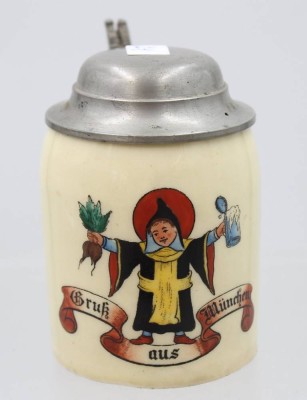 Auktion 373<br>Keramik Bierkrug mit Münchner Kind'l und 'Zinndeckel , [1]