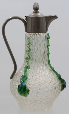 Auktion 373<br>eine Jugendstil-Karaffe von  Johann Lötz Witwe , gefertigt um 1900. [1]